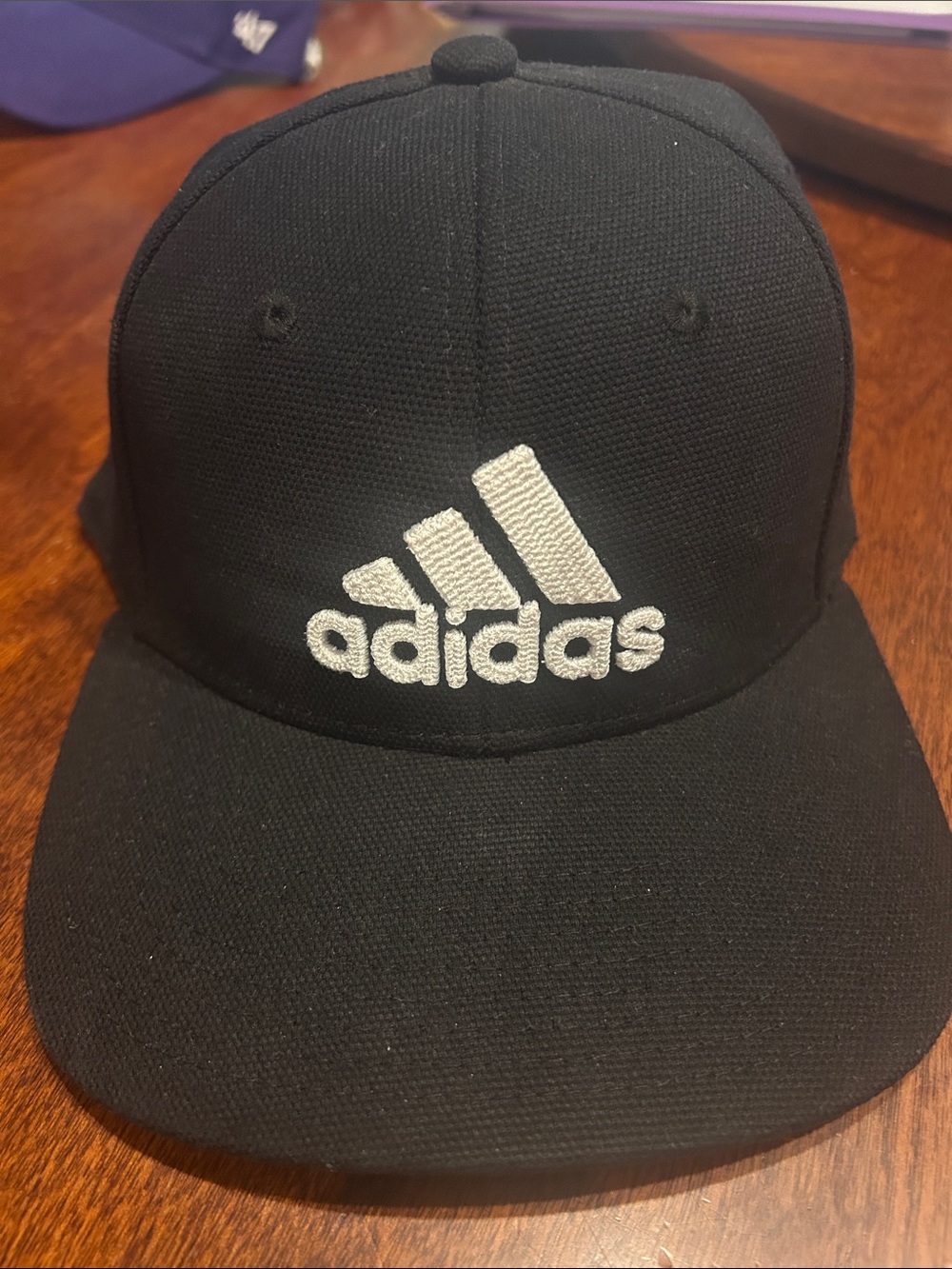 adidas Black AeroReady A-Flex S/M Fitted Golf/Baseball Cap New!
